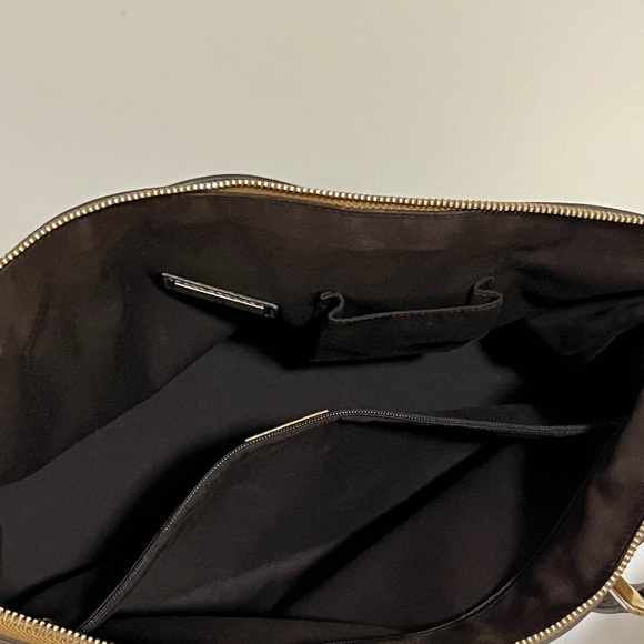 Gucci GG Nylon Abbey Medium - Picture 8 of 10